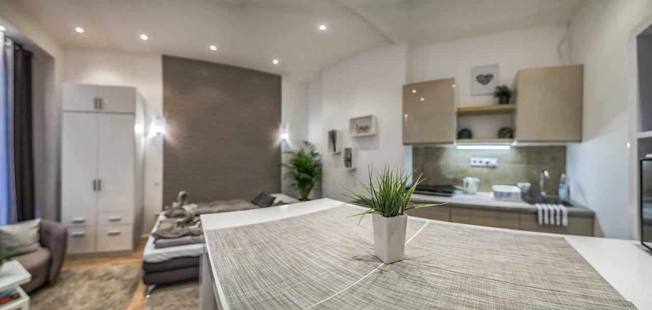 Diamond Apartman Near To Basilica Budapest Ngoại thất bức ảnh